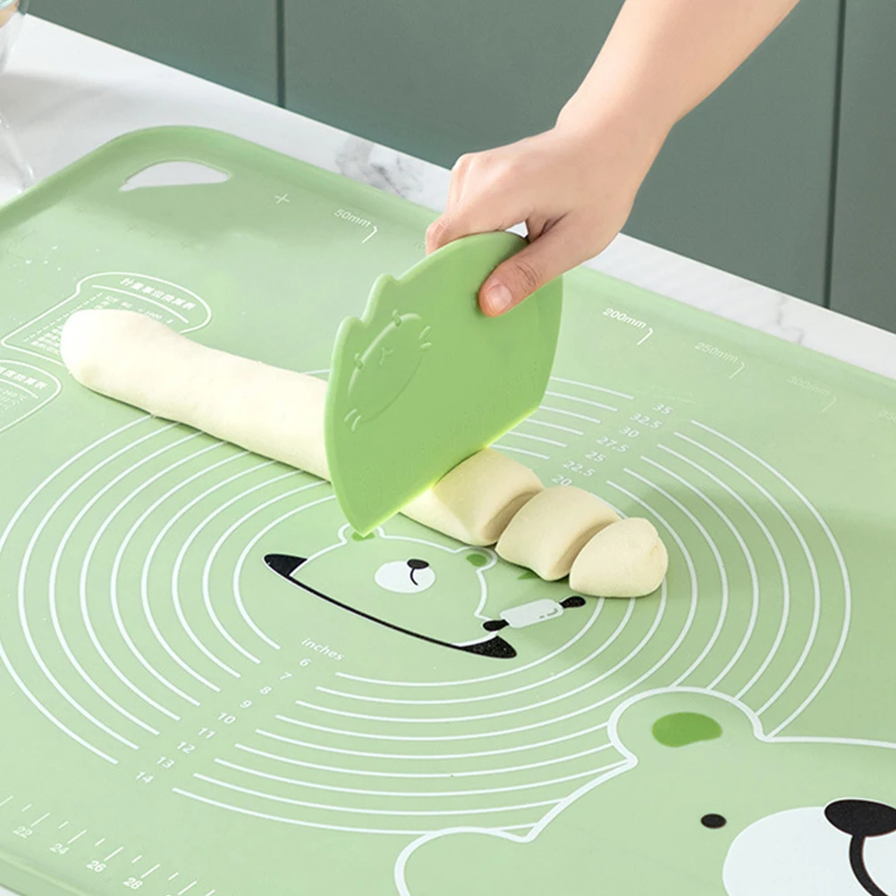 

2Pcs Cartoon Cat Silicone Dough Scraper Multipurpose Baking Tool Rustproof Easy to Cutter Baking Supply