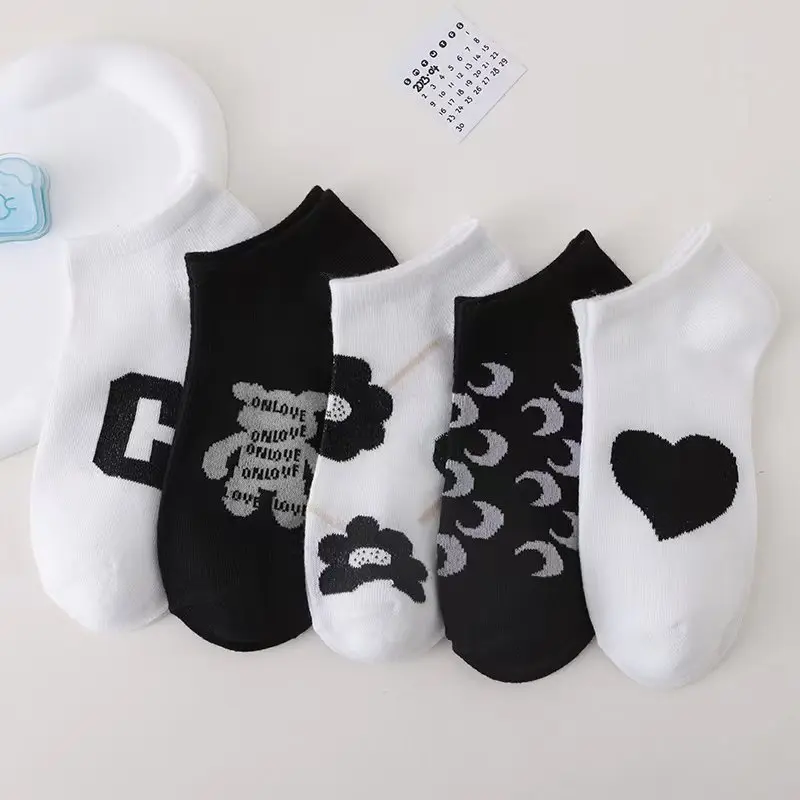 Chaussettes Courtes Noires et Blanches pour Femme, 5/10 Paires, Chaussettes d'Été Simples, Bouche Peu Profonde, Bateau, Mignonnes