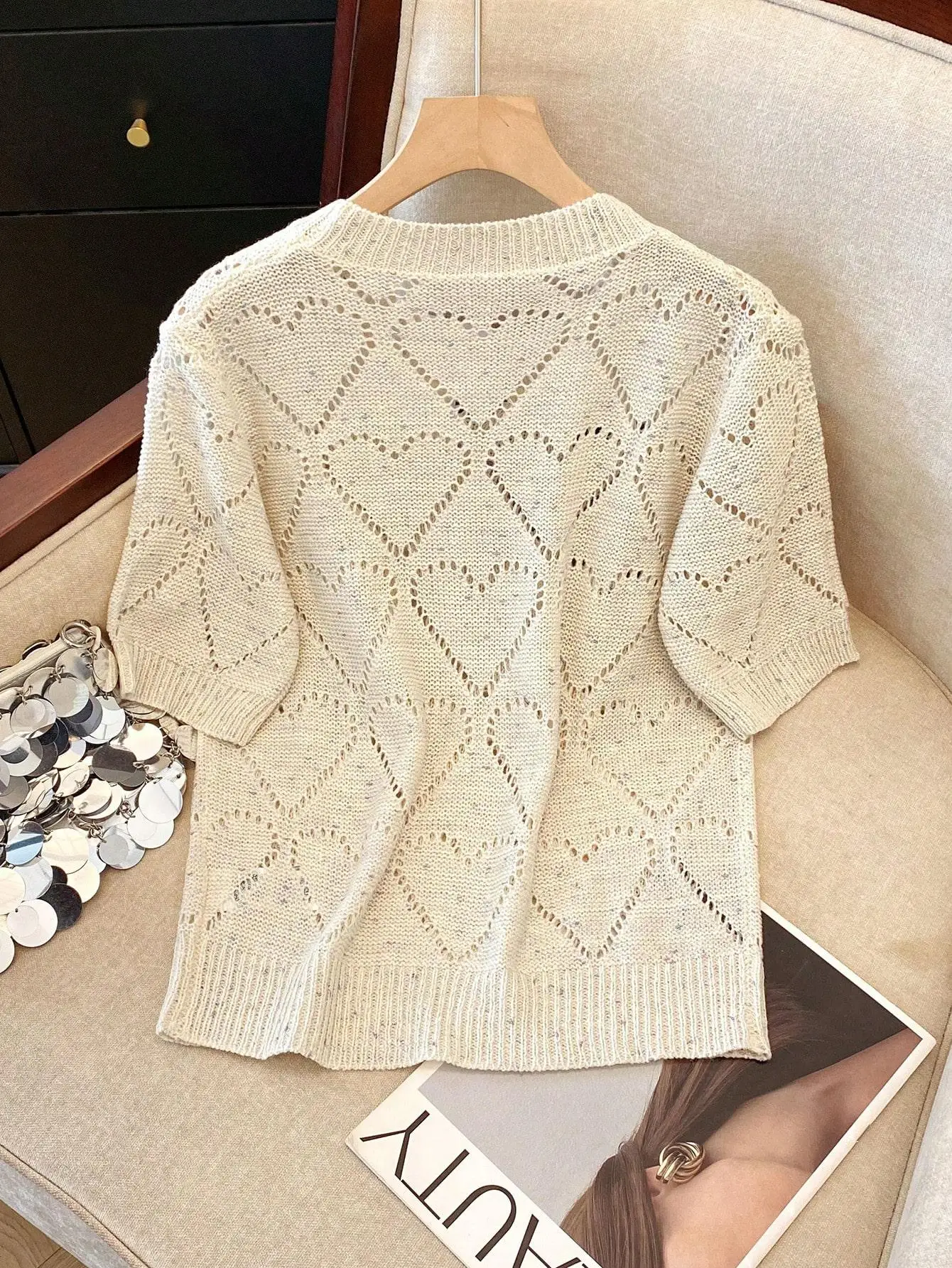 Women's Heart-Shaped Solid Color Hollow-Out Knit Pullover Top, Elegant and Casual, for Spring and Summer