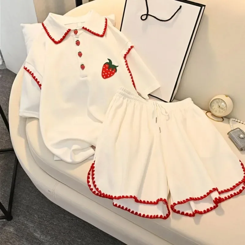 

Наряды оверсайз, женская одежда, модный комплект из двух предметов, милые футболки с вышивкой клубники, повседневные шорты, костюм, летние комплекты Y2k