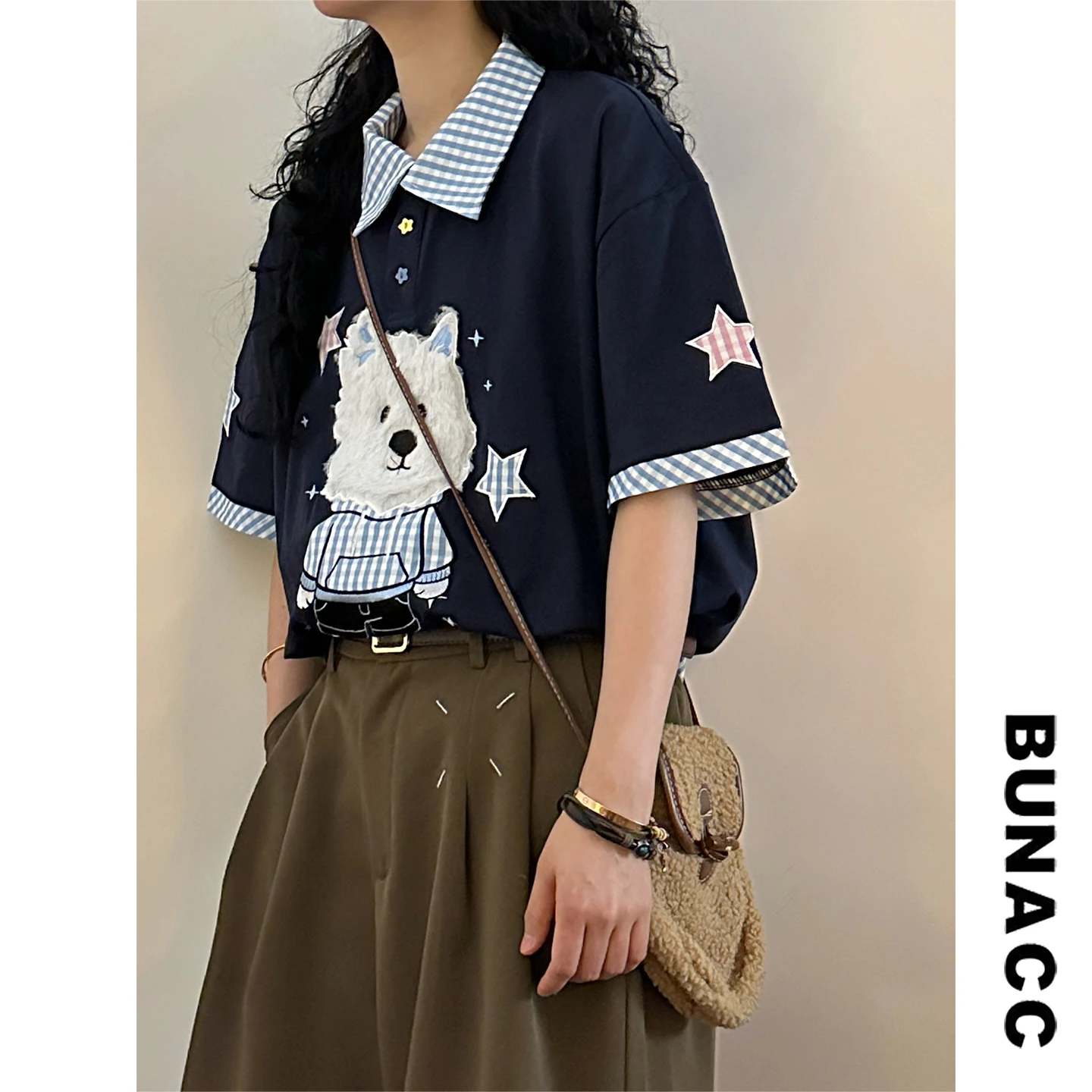 

Рубашка в стиле ретро с вышивкой медведя и клетчатым отложным воротником, летняя модная женская рубашка свободного кроя в студенческом стиле