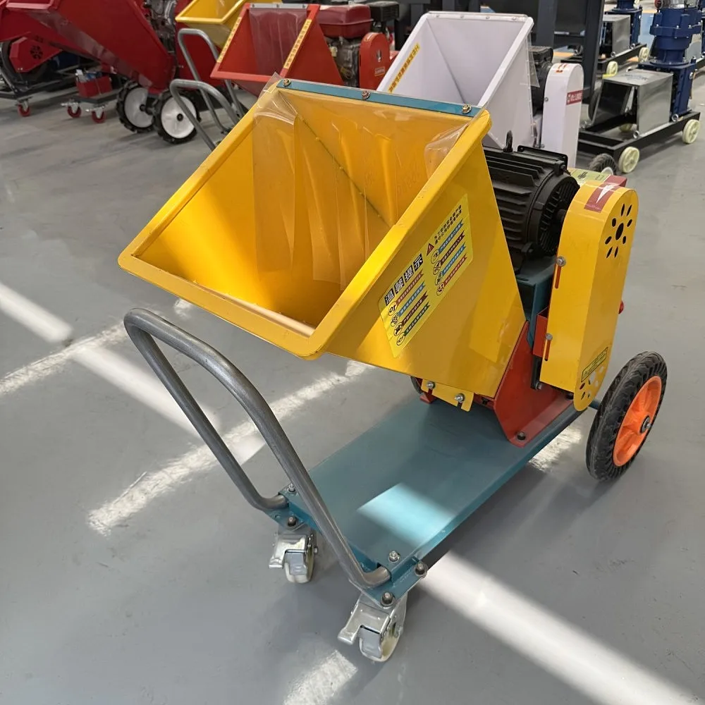 Shredder Machine Electric 5 kW Low Noise Compact Wheeled Easy Smooth Feeding Wet Dry Wood Garden Yard Community
