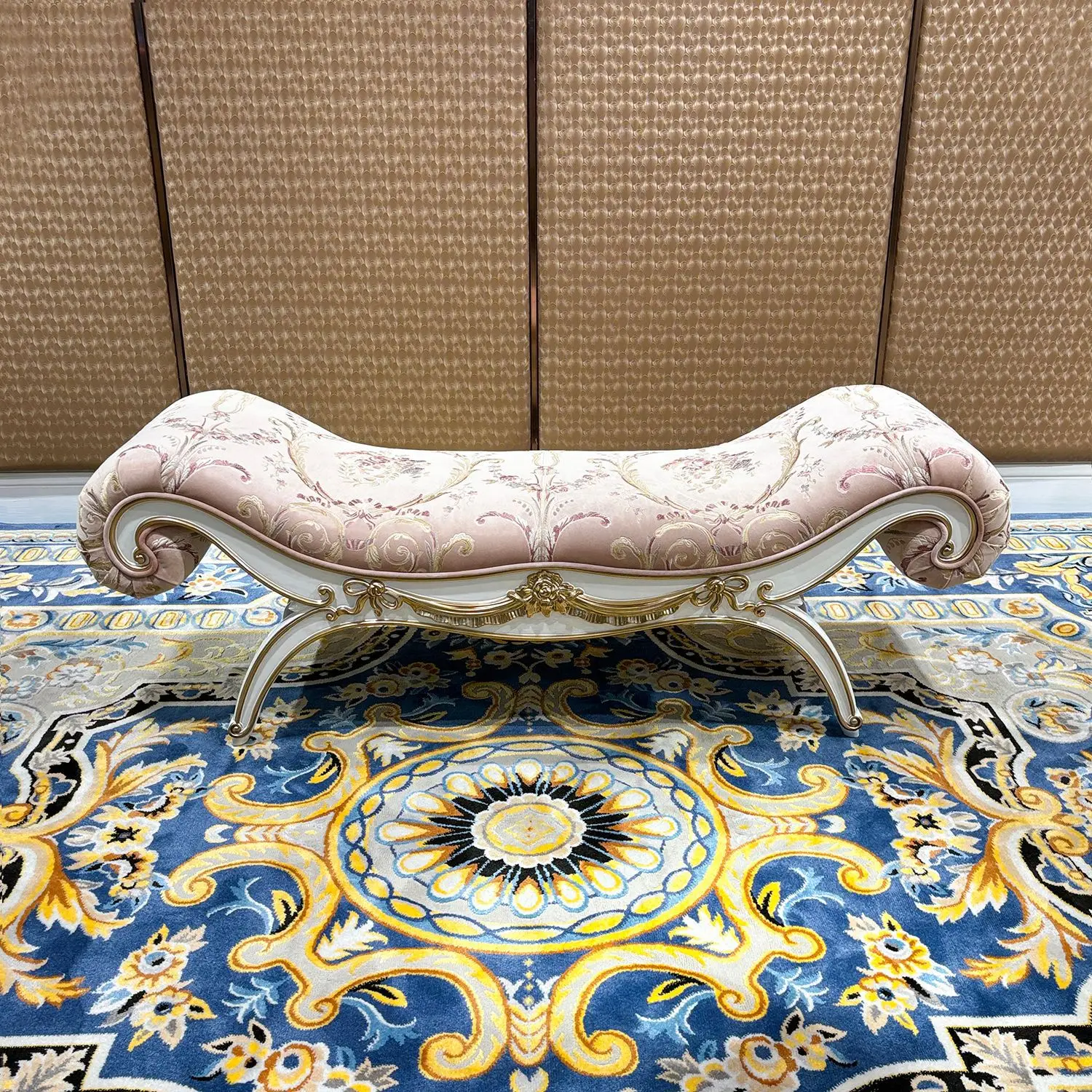 

Французский табурет на корме, европейская скамейка из массива дерева с вышивкой