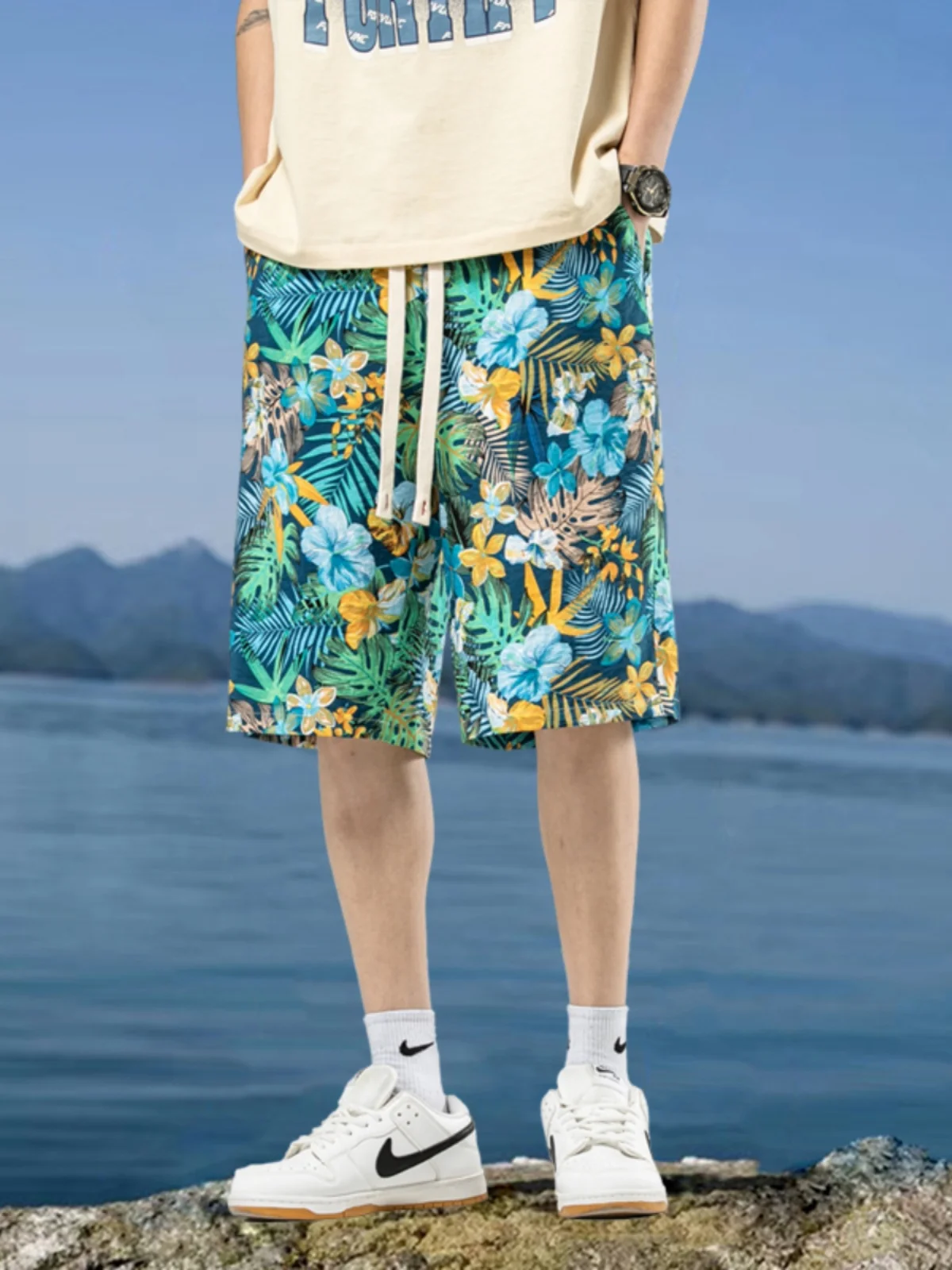 

Мужские шорты из ледяного шелка: летние, тонкие, свободные, прямого кроя, пляжные брюки, быстросохнущие, повседневные, с цветочным узором, со средней посадкой