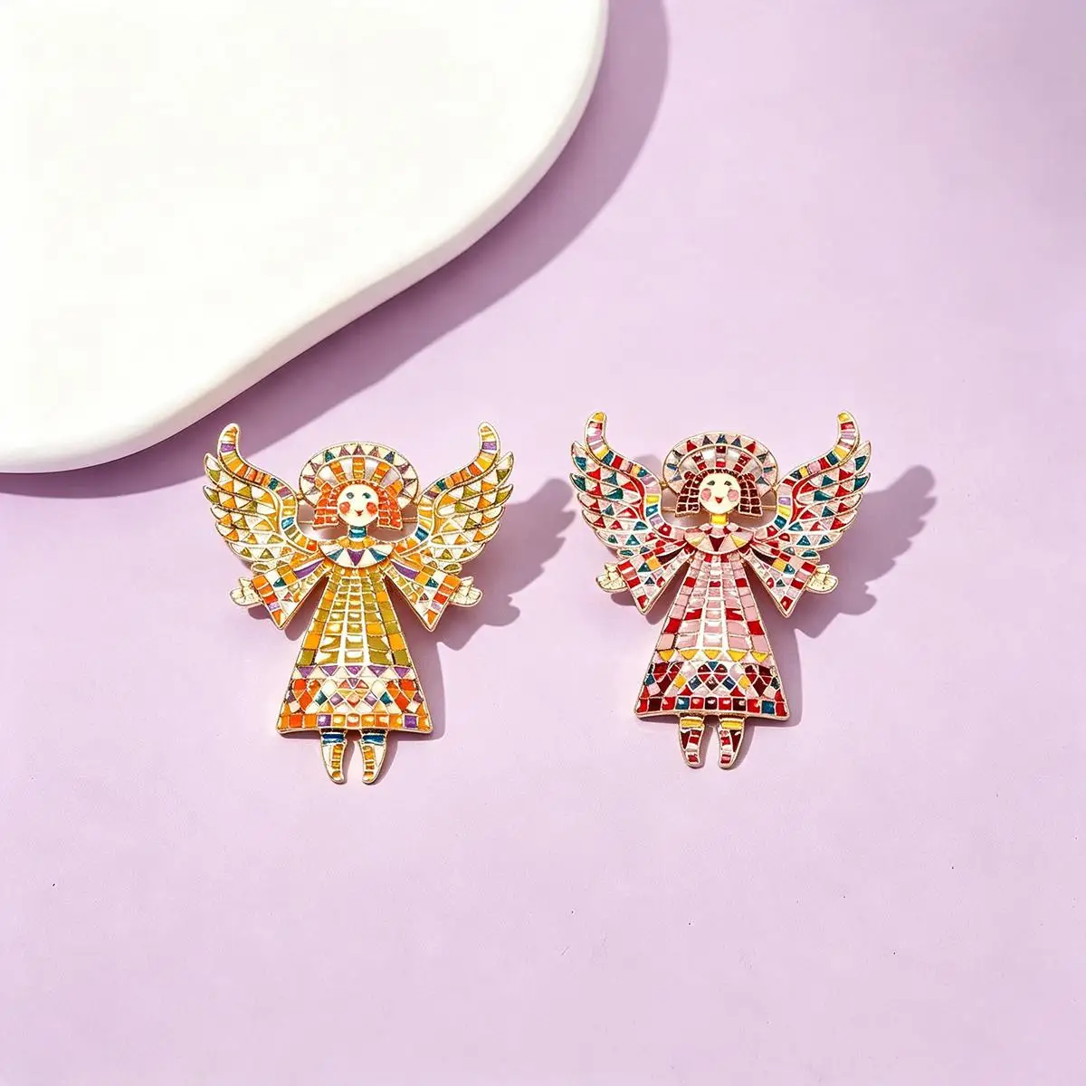 Retro Creative Angel Wings Girl Enamel Brooch Backpack Lapel Metal Badge Cosplay Clothing Jewelry Accessories Gift For Friends