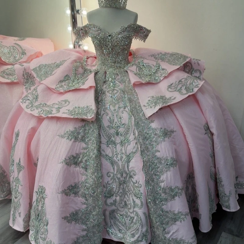 

Розовые блестящие платья Quinceanera с открытыми плечами, аппликация, кружево, бисер, кристалл, тюль, корсет, вечерние, день рождения, милое платье 16, Vestidos
