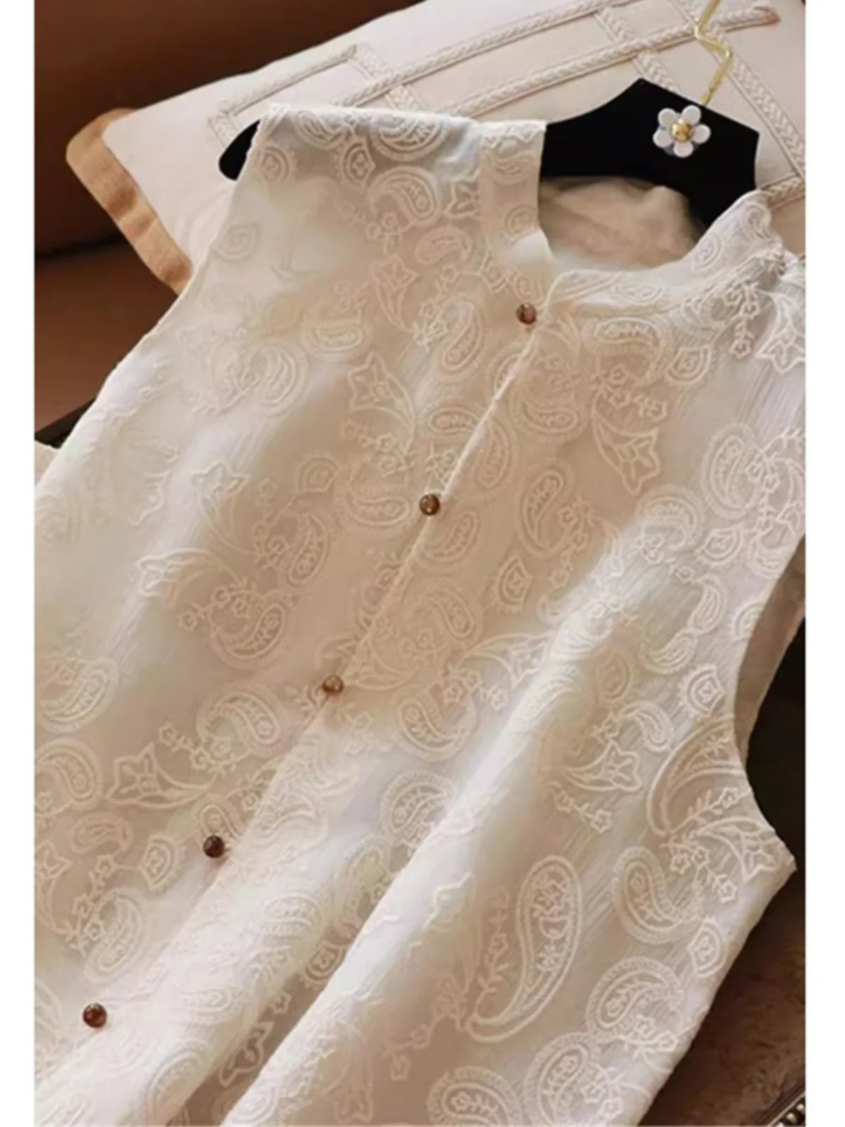 Chaleco bordado Ele para mujer, Top fino de verano con botones chinos, costura de calidad, ropa de viaje de Color puro