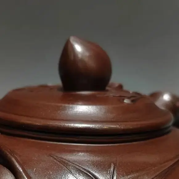 Yixing Purple Clay Pot Old Purple Mud Inscription quotes Peach covered teapot Peach leaf Kettle Teapot Flagon