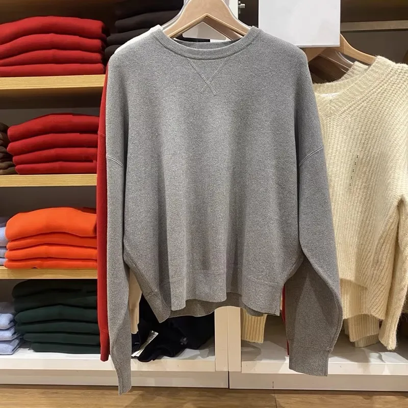 Loose Long Sleeve round Neck Knitted Sweater Solid Color Unisex Comfortable Warm Basic Style Korean Casual Fashion 2025 Autumn