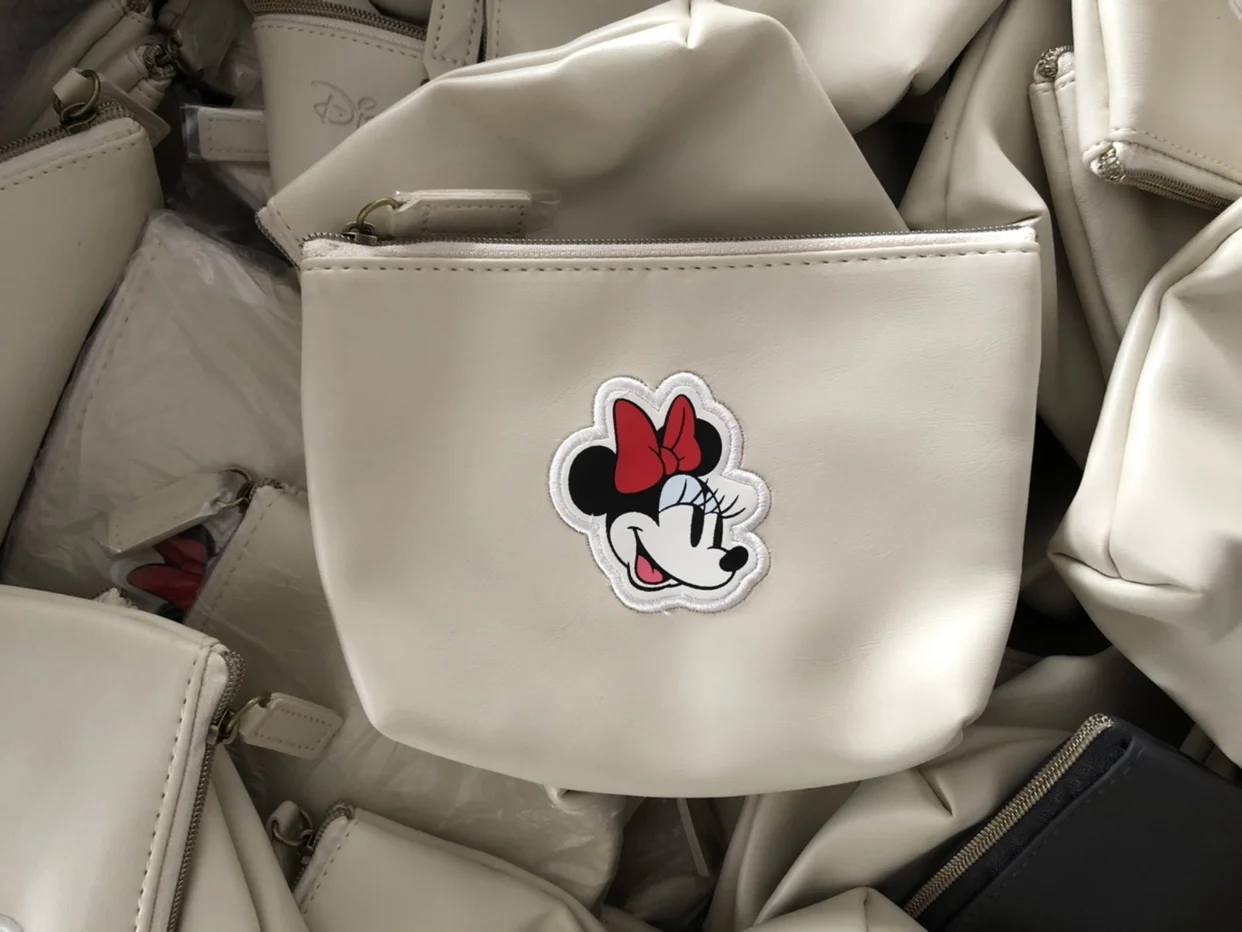 

Disney Womens Wallet Mickey Purses for Women Minnie Coin Purse Cute Wallets Small Pouch Headset Organizer Kawaii Keychains Bags