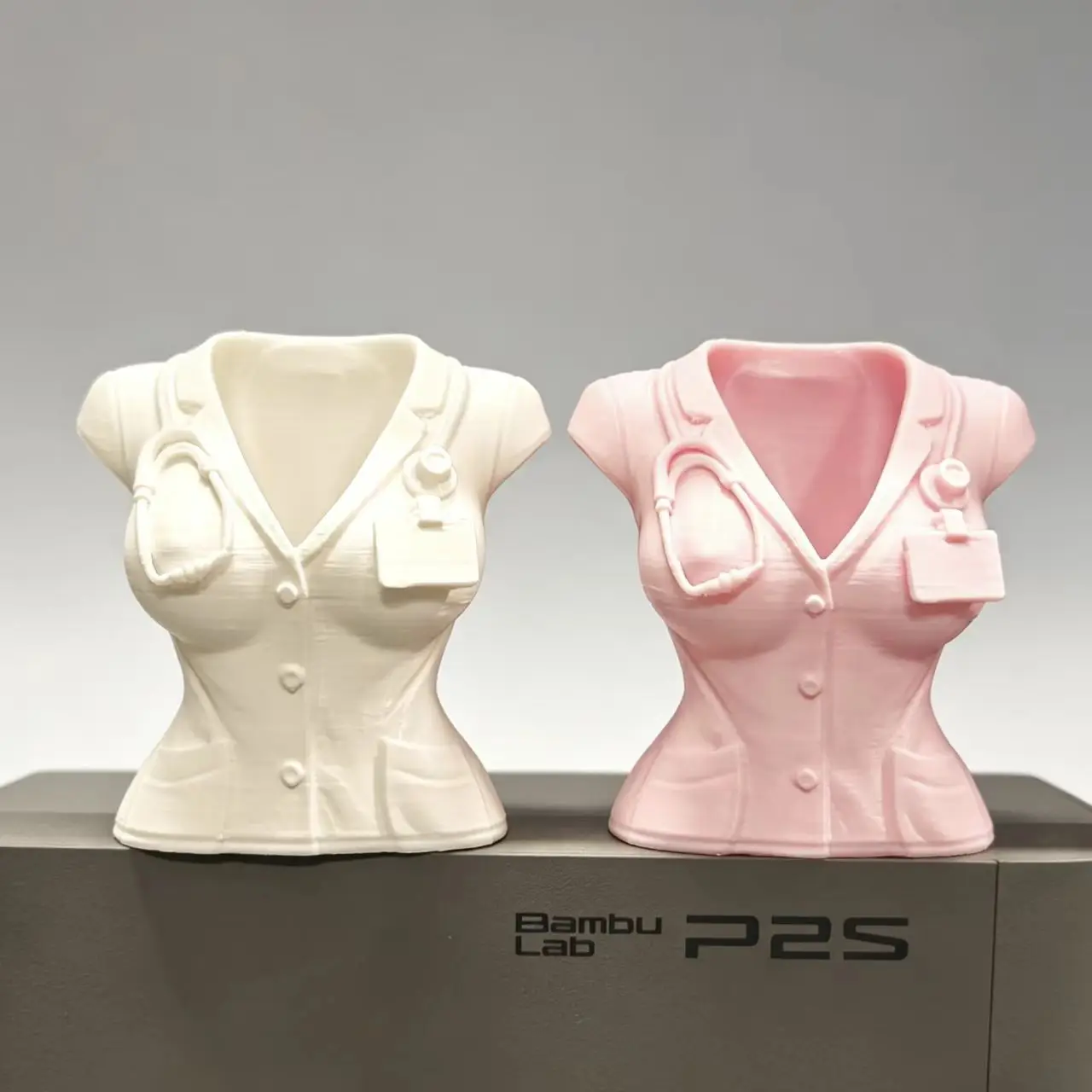 3D Printed Nurse Uniform Pen Holder Creative Ornament Gift for Female Doctor Fashion Lovers Desktop Decoration Model