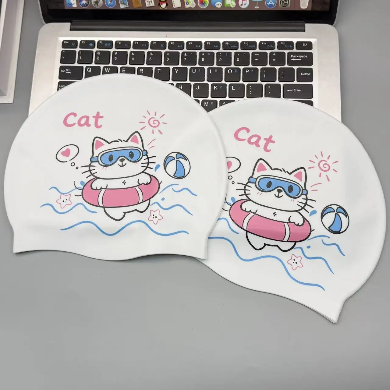 Cute Kitten Silicone Swim Cap for Women, Adult Cartoon Summer Outdoor Waterproof Ear-Protecting Swim Cap view 4