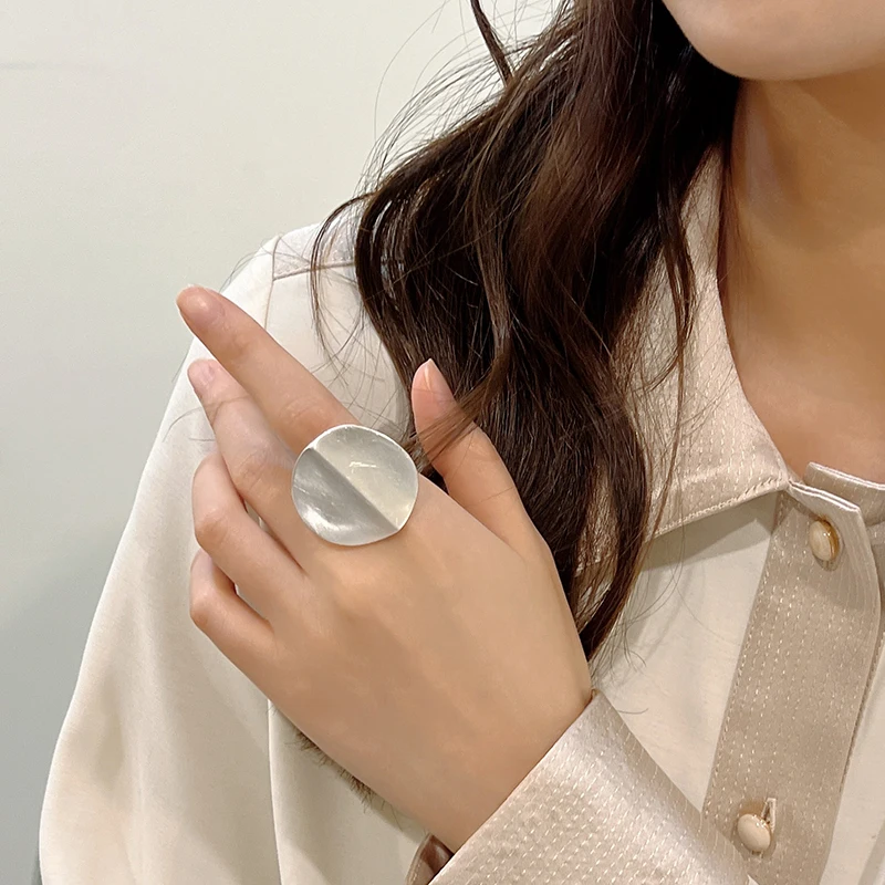 Leaf Shape Elastic Stretch Ring Zinc Alloy Brushed Silver Plated Jewelry for Women, Adjustable Daily Wear Boho Accessories