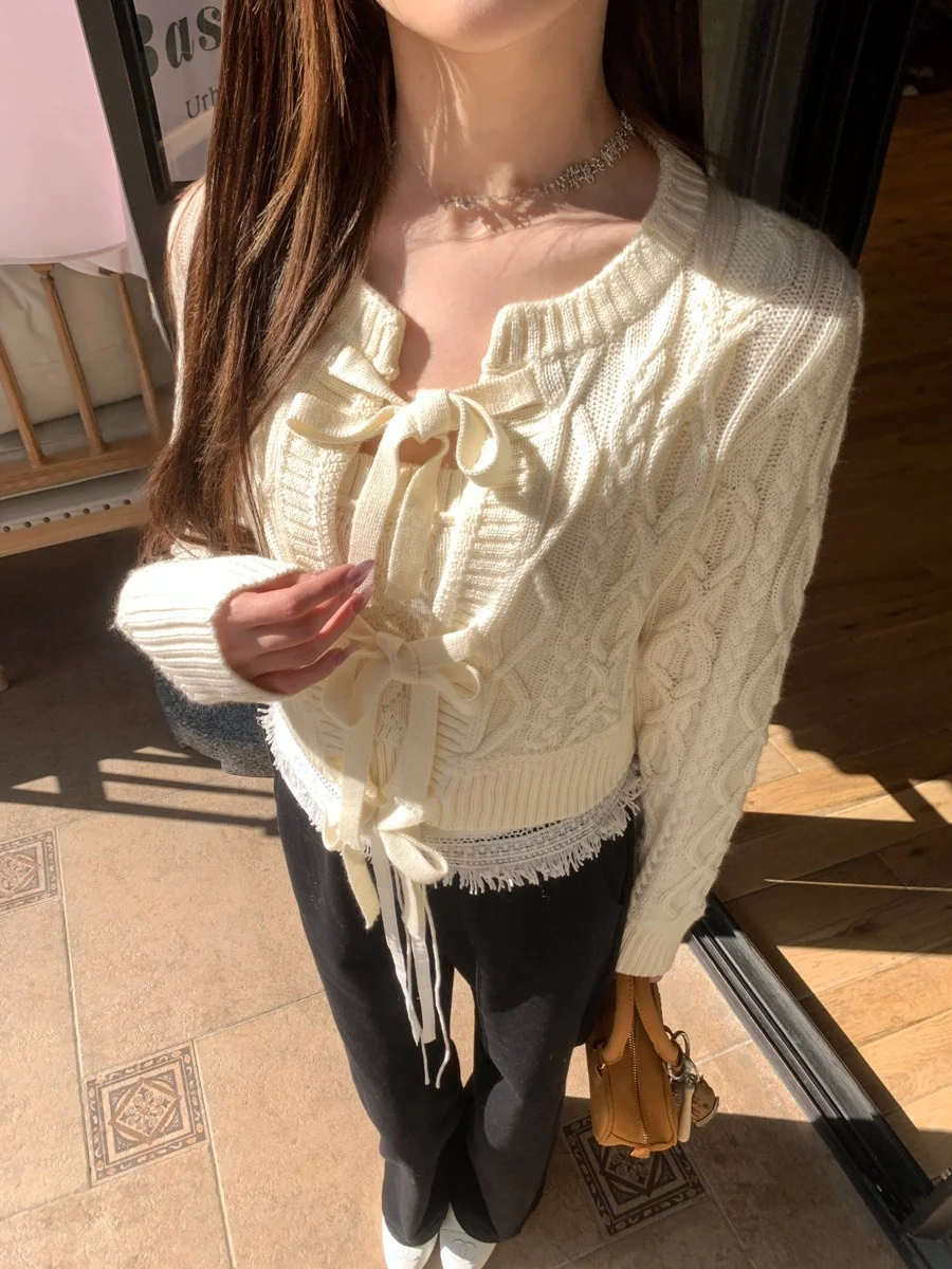 

Женский вязаный комплект Aviva on Earth: свободный кардиган с узором «косы» и ретро-стиль для осени и зимы