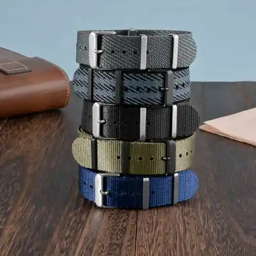 Imagen 2 del producto Wocci correas de reloj de nailon de una sola pieza 16mm 18mm 20mm 22mm 24mm correa de reloj para hombres y mujeres hebilla de acero inoxidable de repuesto