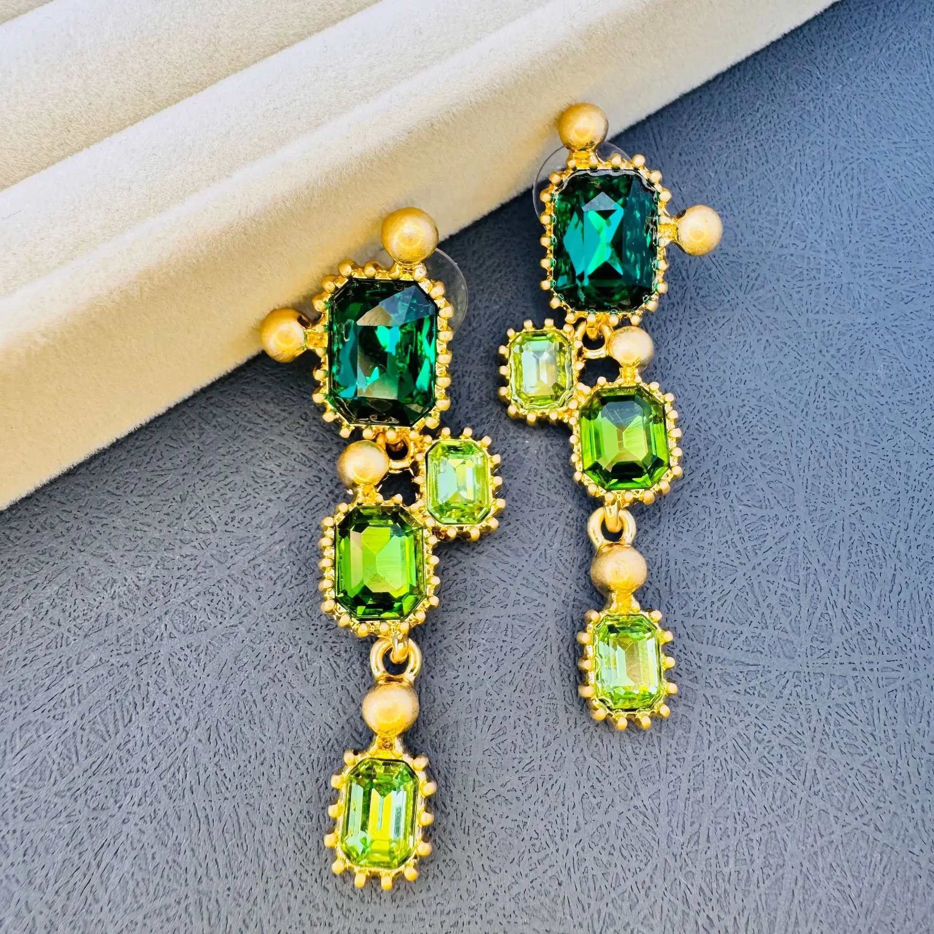 Os Stylish Irregular Multi-Color Rectangle Crystal Drop Stud Earrings,Luxury Niche High-End Temperament Women Party Jewelry Gift