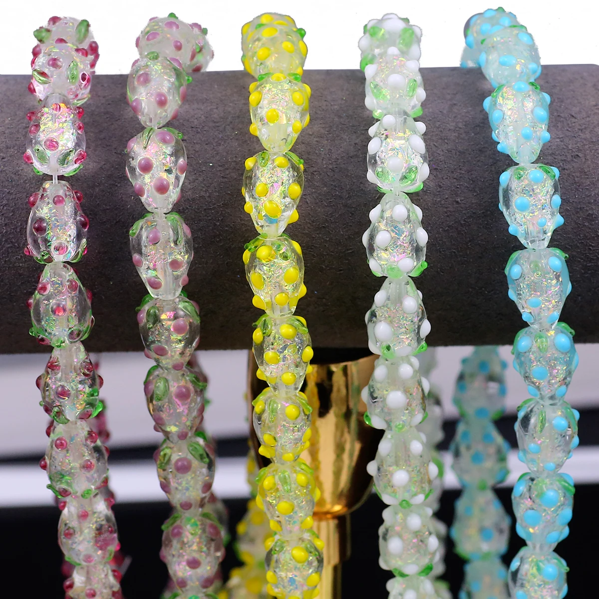 JHNBY 4-2Pcs 11x15mm Strawberry Glass Beads Transparent Fruit Charms for Spring Jewelry Pendant Bracelet Crafts Accessories DIY