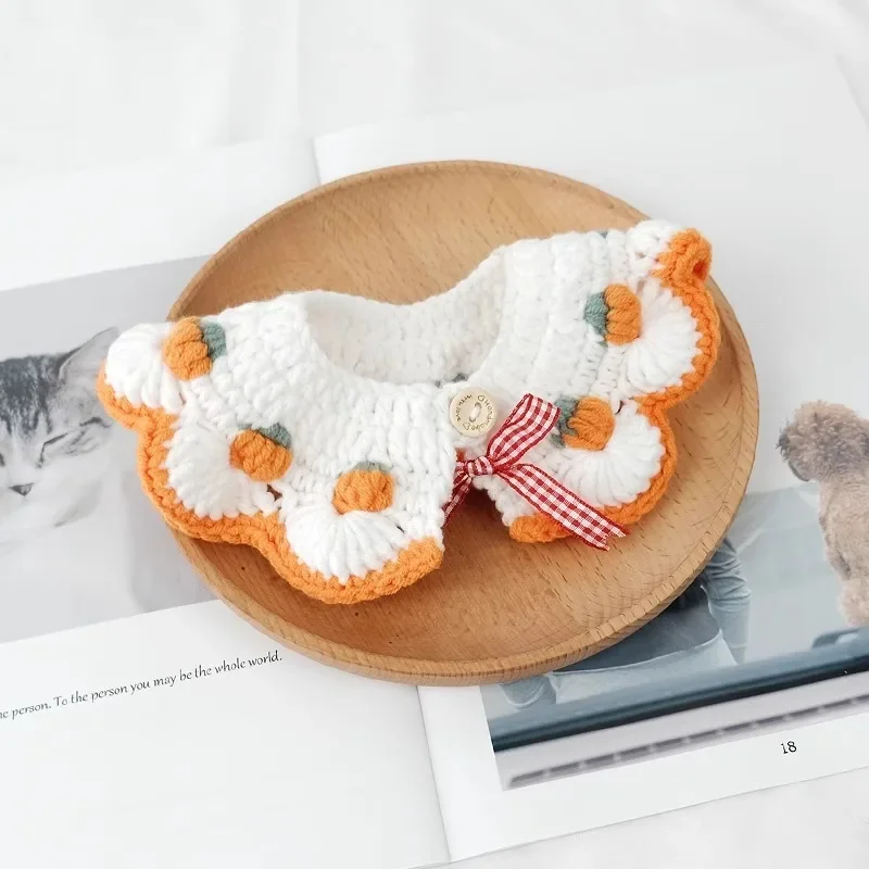 Hand-woven Cat Strawberry Collar Hand-knitted Small Pet Dog Collar Bib Suitable for Pet Photography view 5