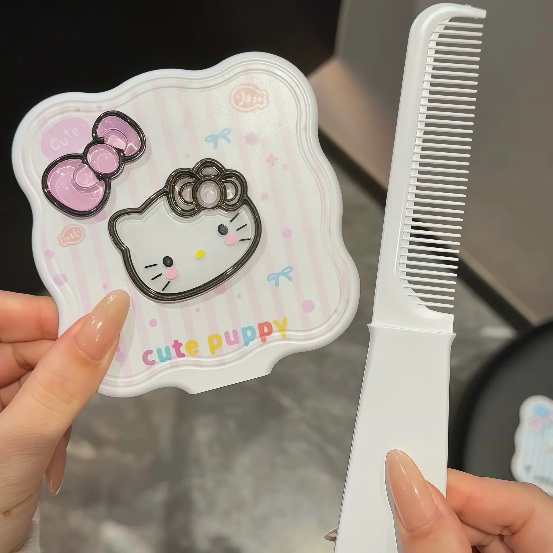 Hello Kitty Handle Mirror Cartoon Kt Cat Originality Mirror Comb Integrated Makeup Mirro Fashion Portable Makeup Mirror Gifts - view 5