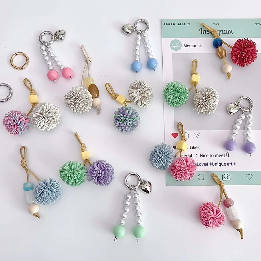 Niedliche Makronen-farbige Schuhblumen-Charms, Tannenzapfen-Pompom-Quasten-Anhänger, vielseitige DIY-Accessoires für Schuhe und Handtaschen-Dekoration – Detail 6