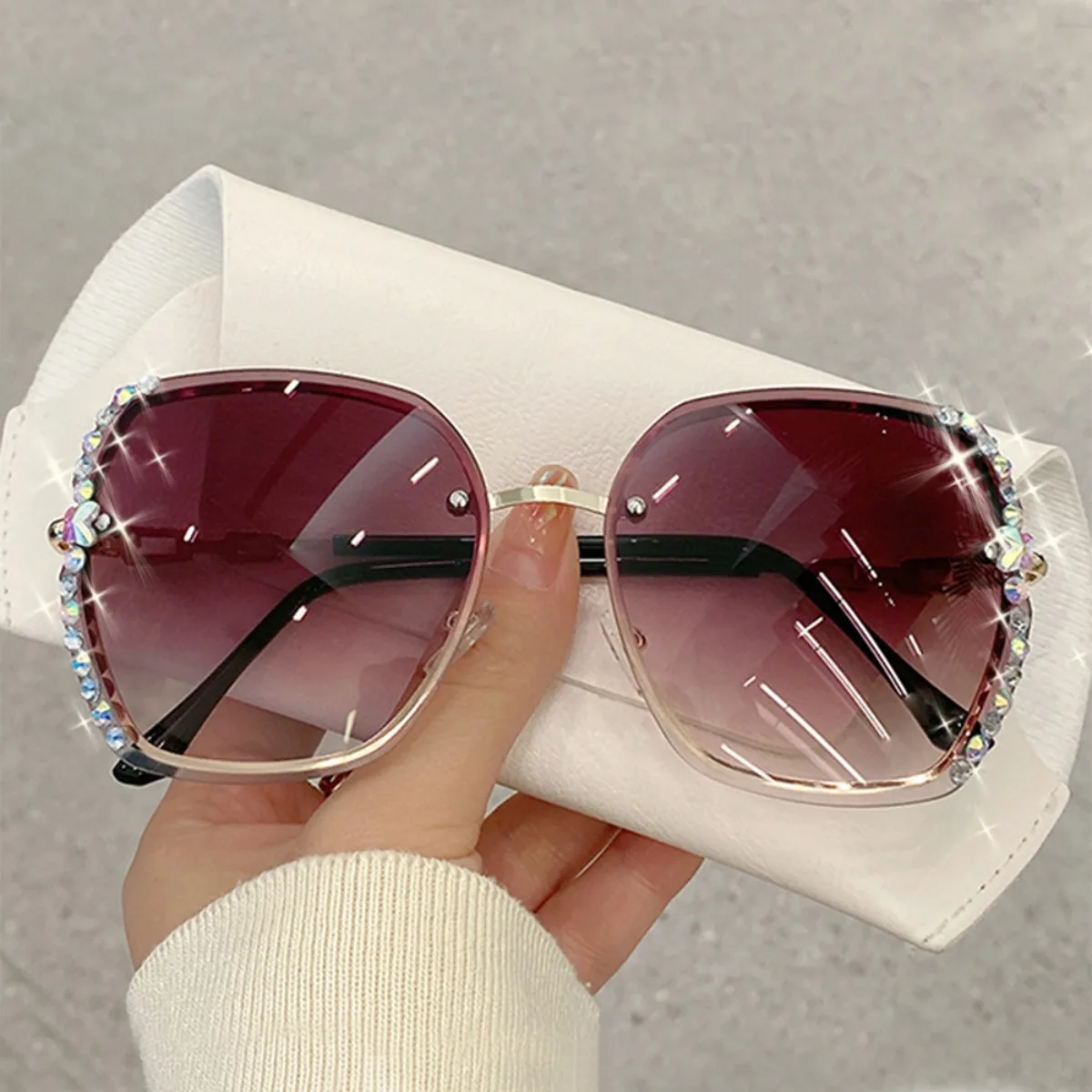 Stylish Design Rhinestone Sunglasses Women Oversized Rimless 