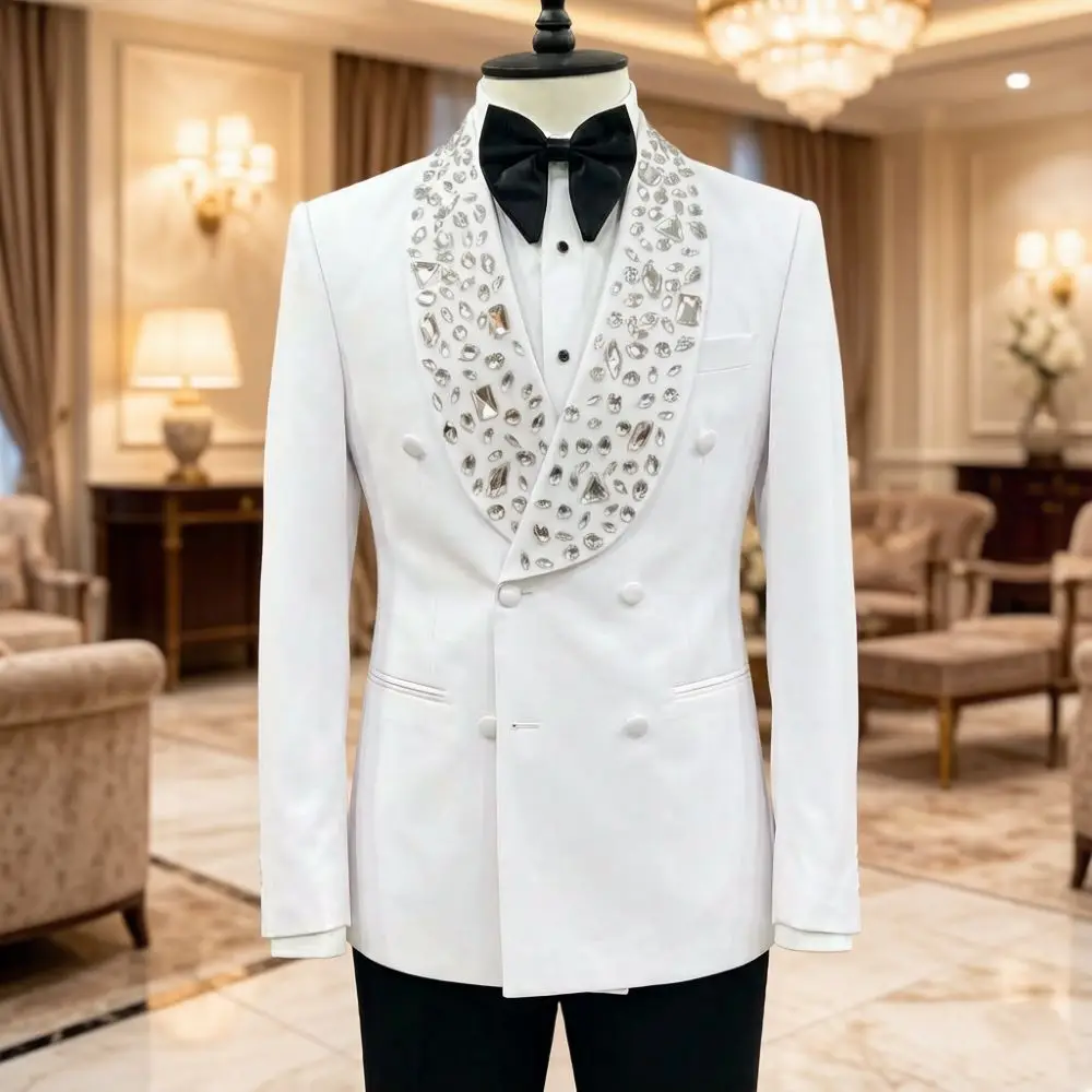 

Mens White Luxury Double Breasted Wedding Tuxedo Sparkling Rhinestone Beaded Trim Decorative Buttons Red Carpet Prom Evening