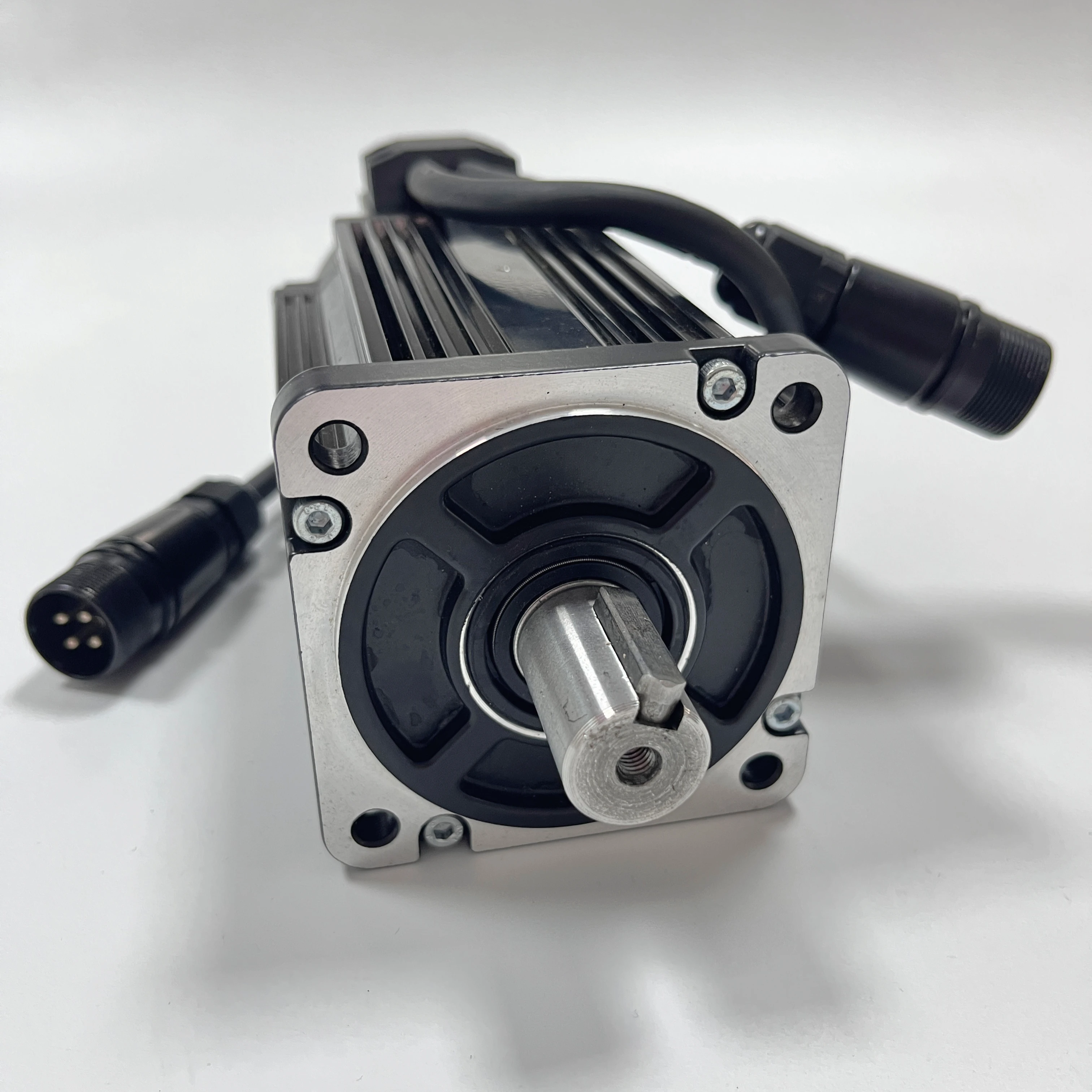 

AC Servo Motor 5.5kW 3000RPM 35N.m 380V AC High Torque Nema 24 Ac Servo Motor for Cnc Machine