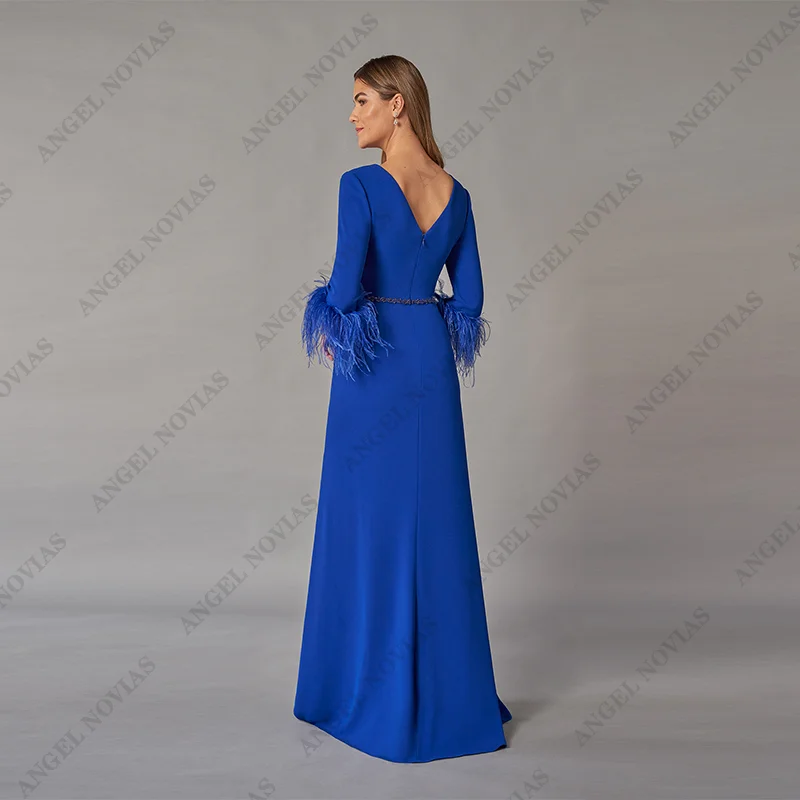 Customized V Neck Blue Mother of Bride Dresses with Feather Sheath Chiffon 2025 Summer Formal Evening Gown Vestido De Noche