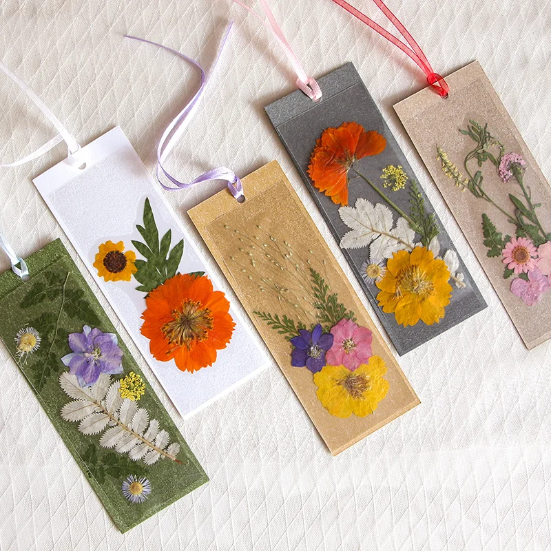 

Embossed Bookmarks, Colorful Embossed Paper Bookmarks, DIY Handmade Items for Kindergarten, Valentine's Day, Real Leaf Plant Specimens, Vintage Style Greeting Cards, Gift Plant Tags