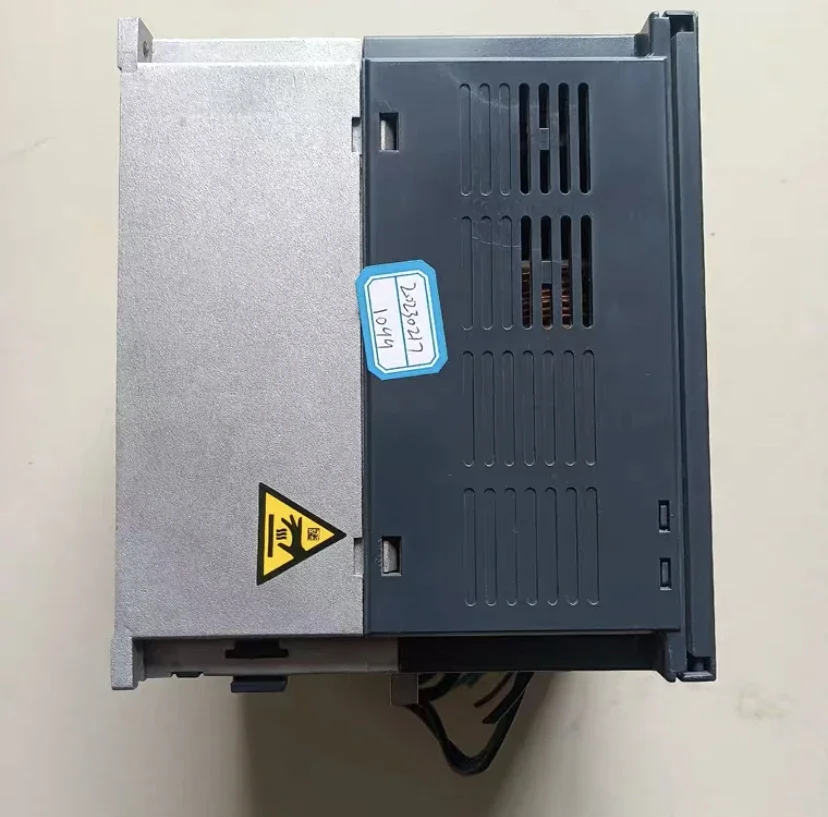 ATV312HU22N4 Used Frequency converters ATV312 2.2kW tested ok，in stock