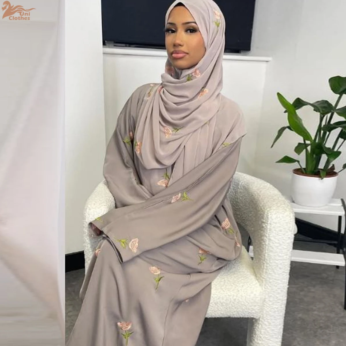 Uni Abaya 2025 vêtements pour femmes nouvelle broderie luxe Style dubaï avant ouvert Abaya avec Hijab 2 pièces ensemble vêtements islamiques