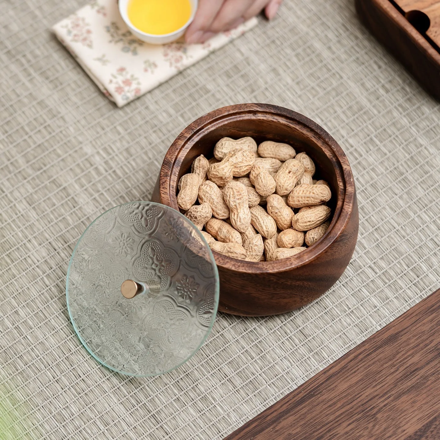 Wood Storage Jar Embossed Glass Lid Candy Nut Container Multi-Purpose Wooden Canister For Tea Snack Dried Fruit Home Kitchen