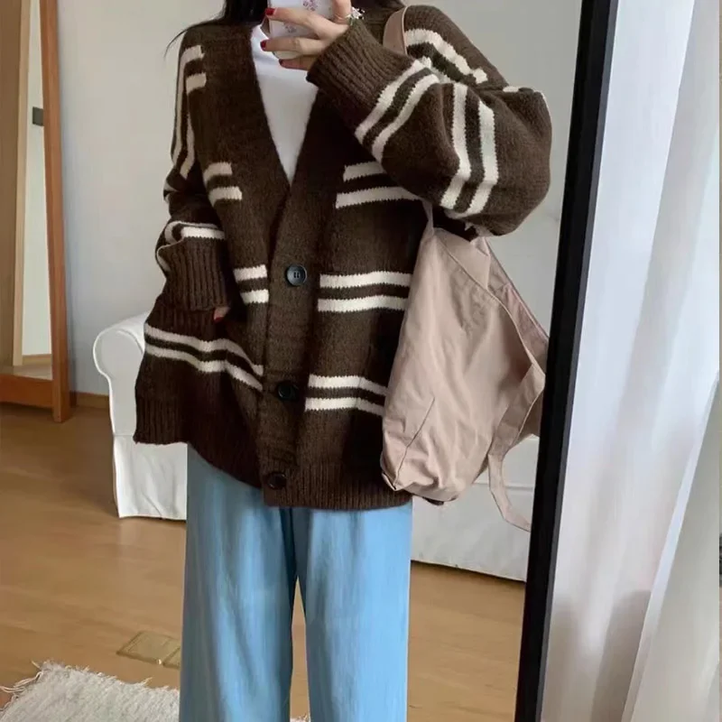 

Women Temperament Loose V-neck Pockets Warm Sweaters Autumn Winter Thick Fashion Commute Striped Knitted Cardigan