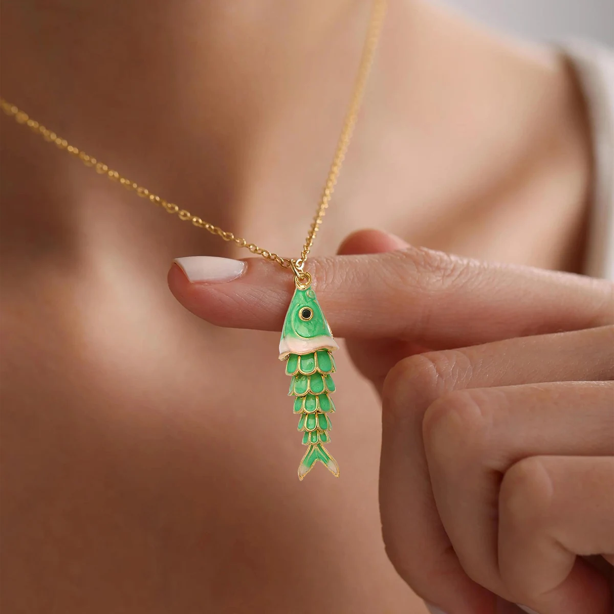 Summer Fashion Green Ocean Fish Necklace for Women Personalized 3D Dynamic Jewelry Accessory Unique Stylish Trendy