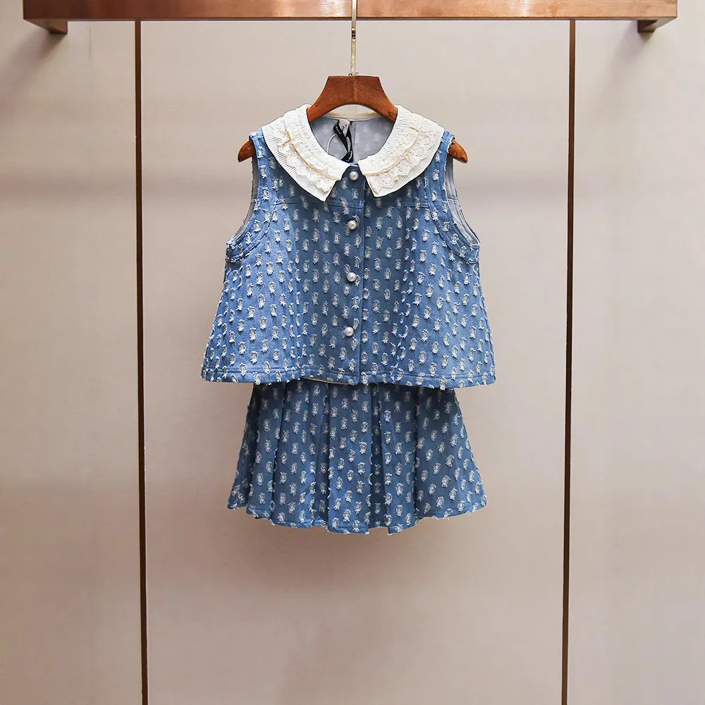 

High-End Summer New Style Women's Clothing Set with Baby Collar Vest Pleated Skirt And Denim Material Age-Defying Design