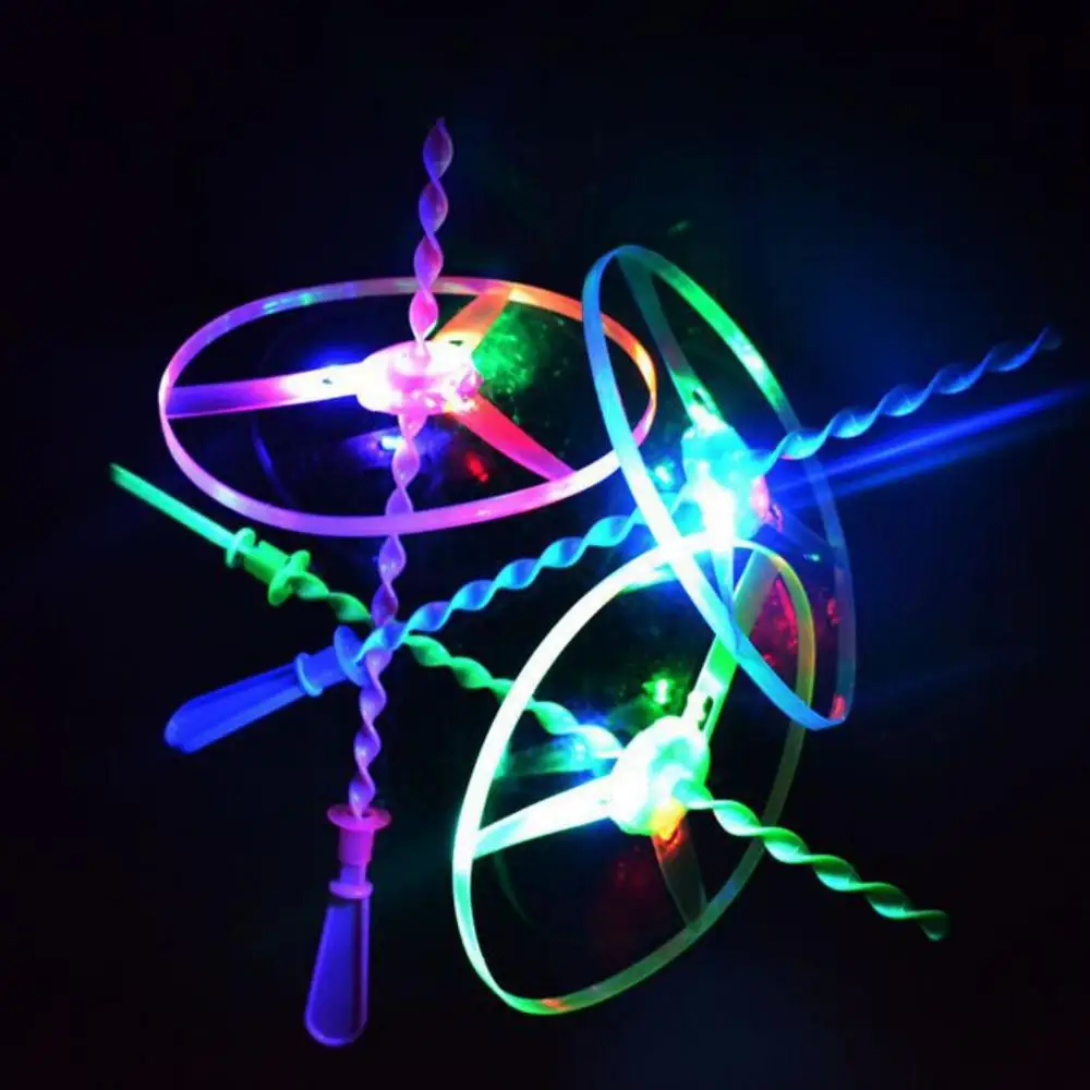 

This is a glowing hand pushed bamboo dragonfly flying saucer toy, suitable for children's gifts and outdoor games