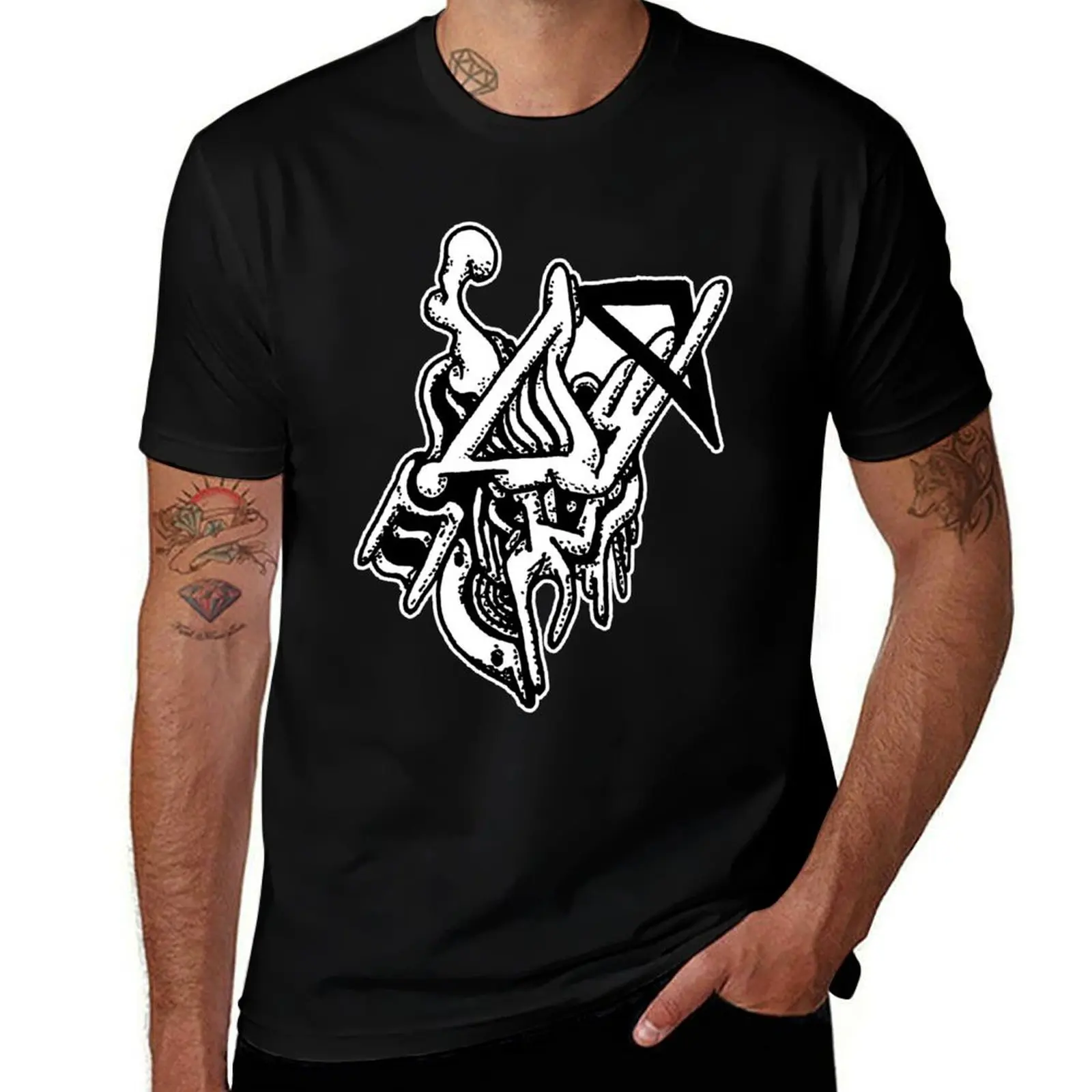 

Snailing Along (No Text) T-Shirt Minimalist Plain Crew Neck T-Shirt