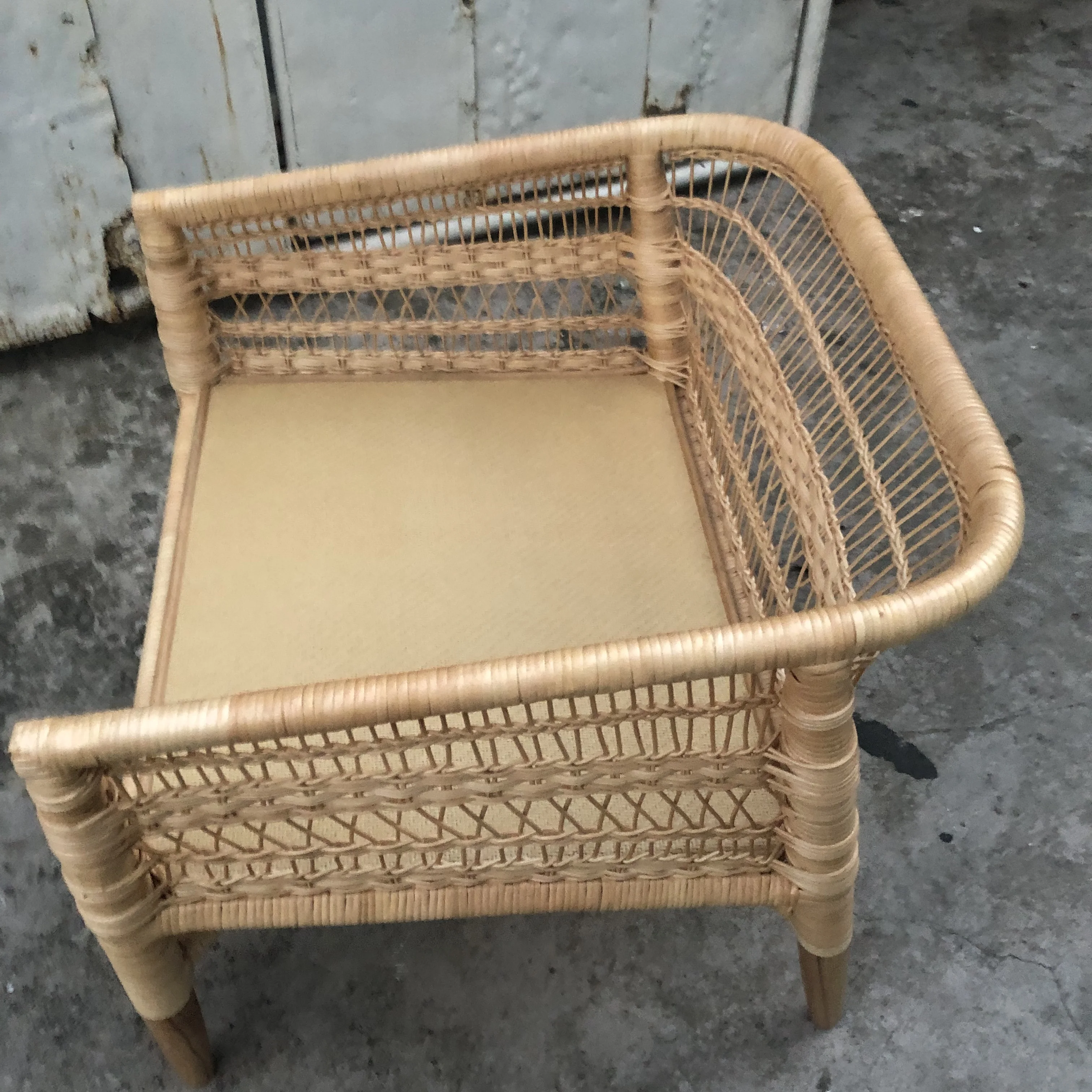Modern Homestay PE Rattan Single Sofa Chair Outdoor Garden Balcony Leisure Dining Chair Durable Stylish for Home or Office Use