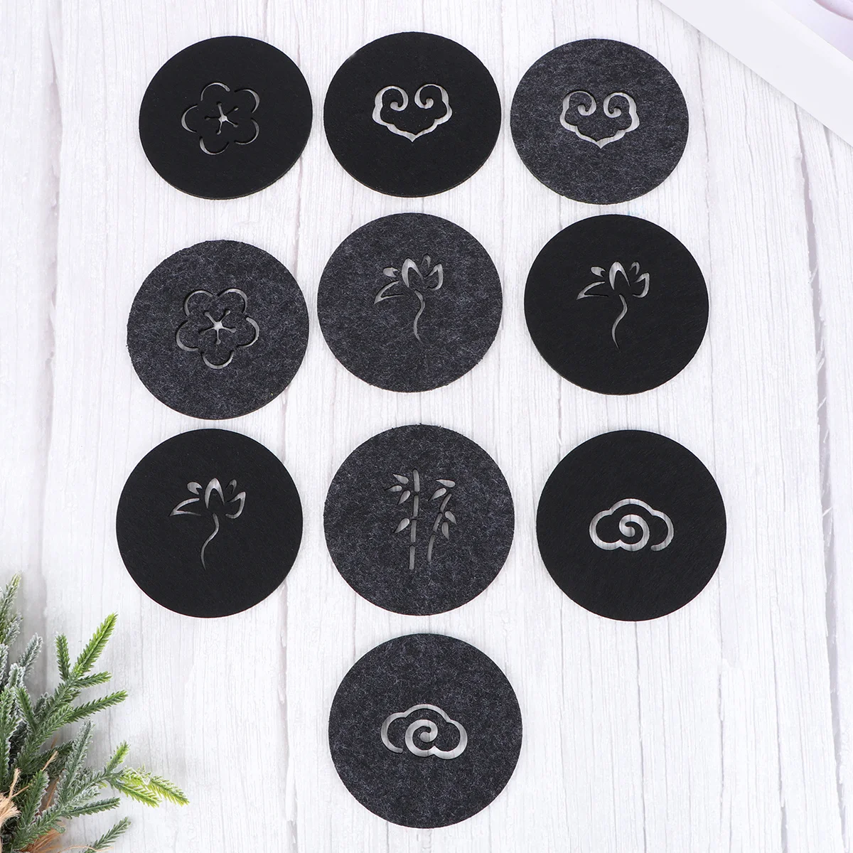 

20 pcs Felt Water-Absorb Coaster Hollow Pattern Skidproof Pad Washable Drink Protector Anti Scratch Table Mat For Home Office