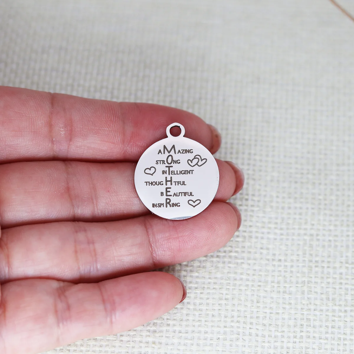 3pcs/Lot MOTHER Amazing Strong Intelligent Thoughtful Beautiful Inspiring Laser Engraved Stainless Steel Charm DIY Material