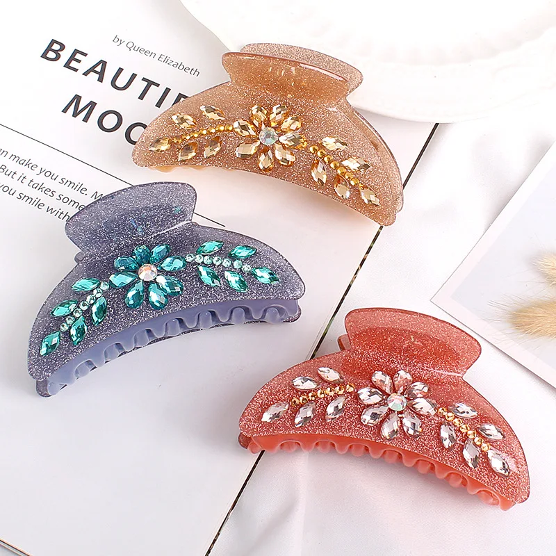 

Hair Clips for Women Shiny Rhinestone Snowflake Acrylic Hair Clips Large Geometric Headgear Girls Fashion Hair Accessories Gift