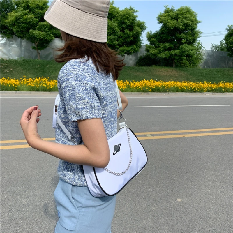 New Popular Versatile Diagonal Cross Bag with Chain Bar, Underarm Arm, Stick, Shoulder Bag