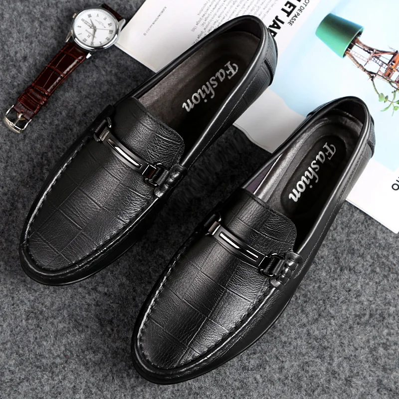 Designer Leather Driving Formal Suit Brogues Shoes for Men Luxury Mens Wedding Dress Loafers Brand Business Casual Moccasin