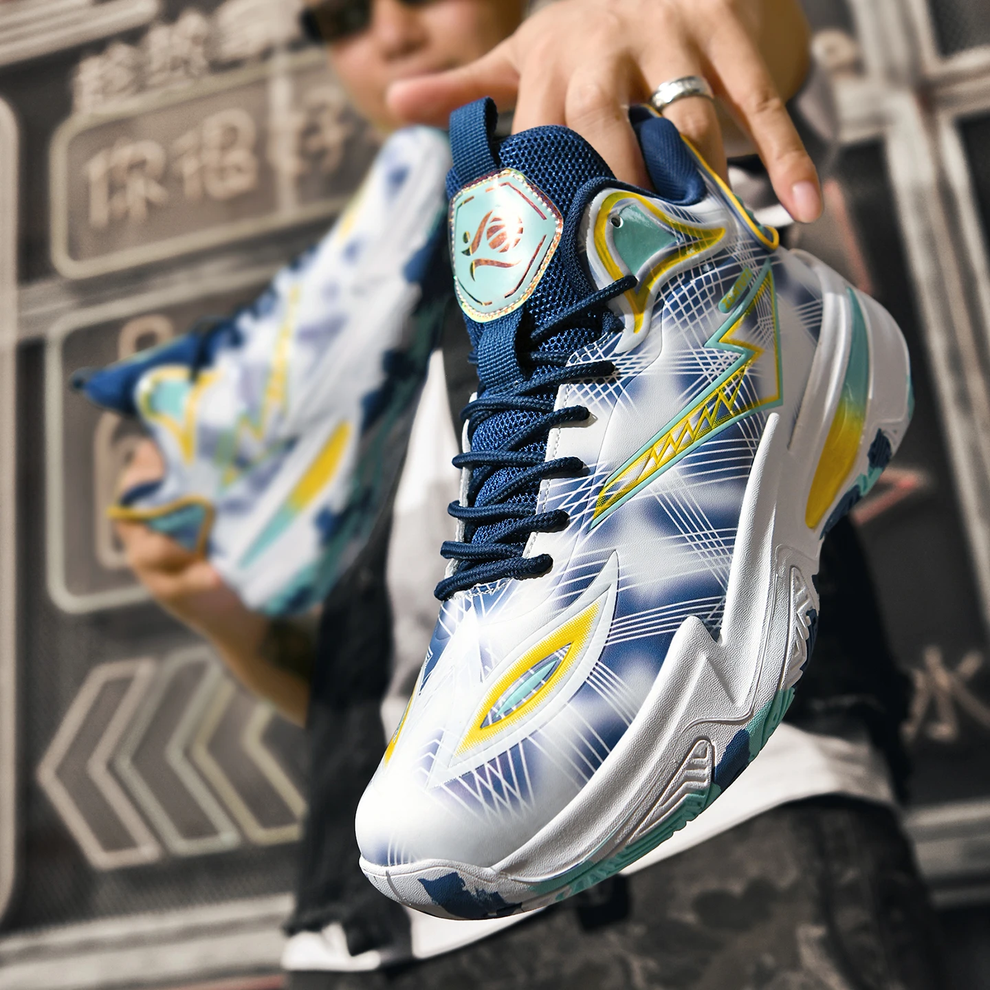 

Stylish Big Size High-Top Basketball Shoes: Non-Slip Shock-Absorbing Casual Sneakers for Men & Teens