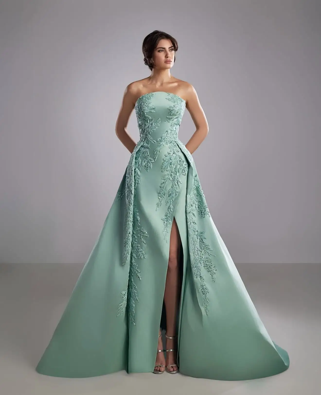 Vestido de novia sin tirantes con abertura frontal personalizado, verde, de alta calidad, encantador, para fiesta nupcial, vestidos para ocasiones a medida, bordado de satén