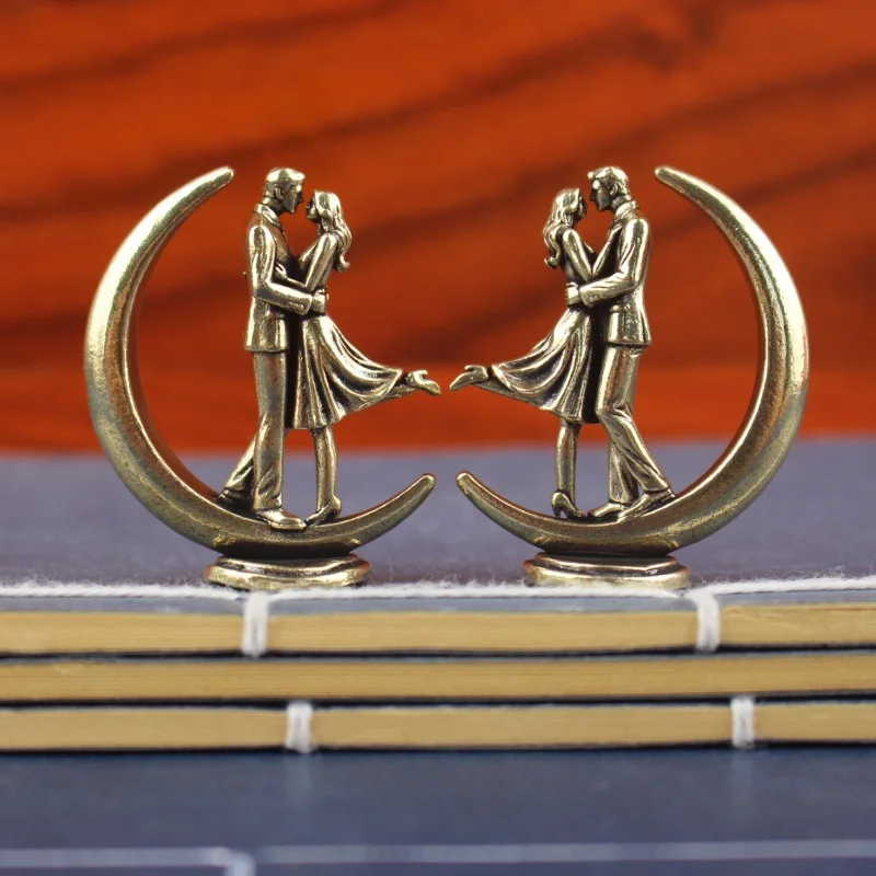 Brass Couple Hugging Figure Home Decor Statue Modern Art Couple Embracing Ceramic Figurine Lover Ornament Home Decoration