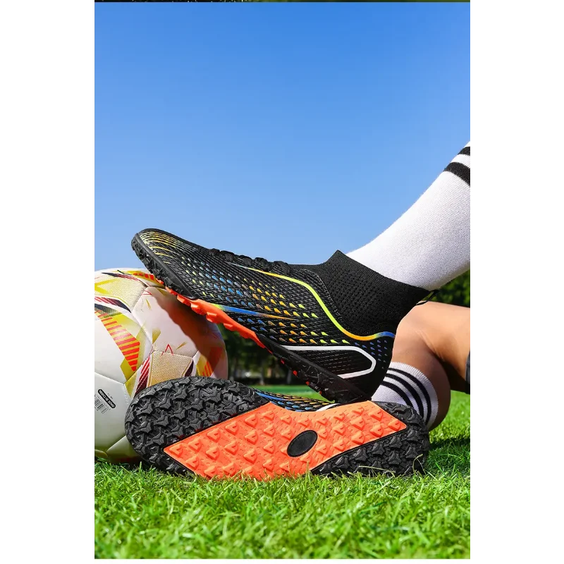 

Unisex Professional Soccer Cleats Thick Cushion Insole Wearproof Long Stud Design Outdoor Lawn Game Sports Boots