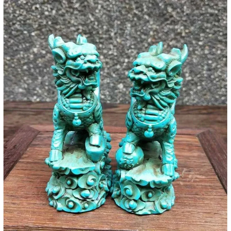 A pair Hand-Carved Chinese Natural Turquoise Statue Lion Exquisite Green