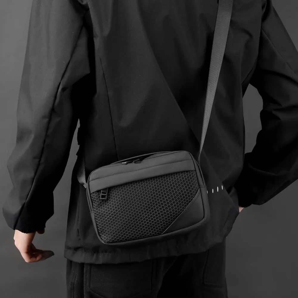 

Fashion Zipper Men Crossbody Bag Solid color Square Sports Shoulder Bag Large Capacity Korean Style Oxford Crossbody Bag Travel