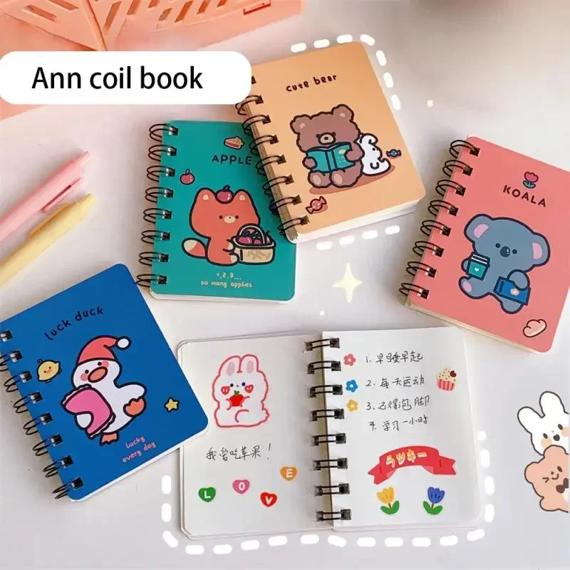 A7 ขนาดเล็กม้วนหนังสือโน้ตบุ๊คนักท่องเที่ยว Kawaii การ์ตูนนักเรียน Mini Blank Notebook Study Office Pocket Notepad